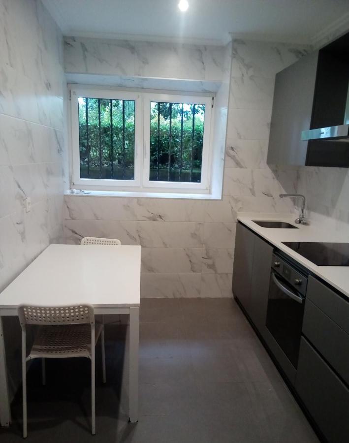 Coqueto Apartamento Frente Al Guggenheim Bilbao Buitenkant foto